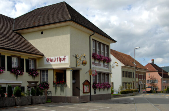 Gasthof zum Kreuz, Brislach