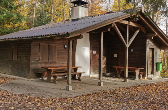 Waldhütte Rünenberg